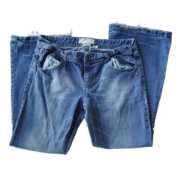 Maurices Jeans Womens Size 11 / 12 Short Molli Flare Frayed Distressed - Picture 2 of 16